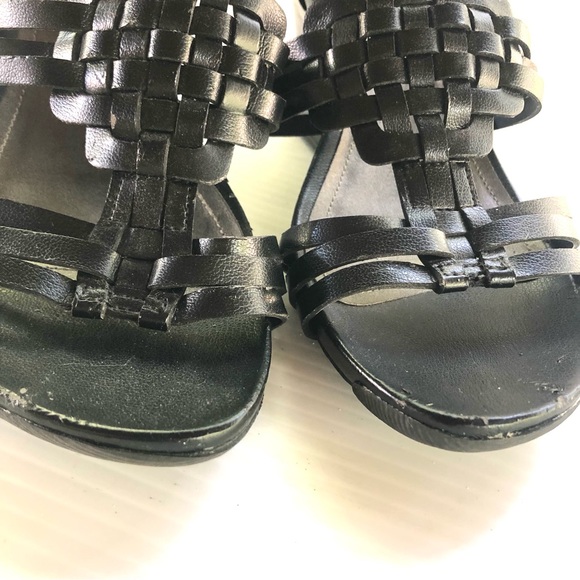 Reaction Kenneth Cole Black Strappy Wedge 7.5 - Picture 8 of 10